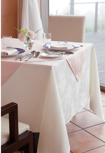 TABLECLOTH WITH FURTHER DETAIL